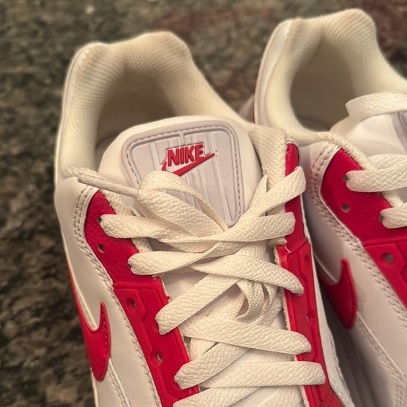 Nike Air Max White and Red Sneakers EUC 10.5 - Picture 12 of 13